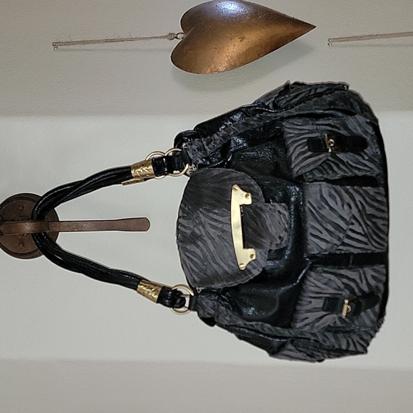 Duffle Style Purse w/Faux Gray Zebra Print Fur and Faux Black Leather NWOT - Picture 2 of 16